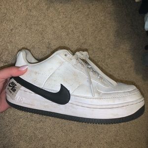USED airforce 1 jester black and whites